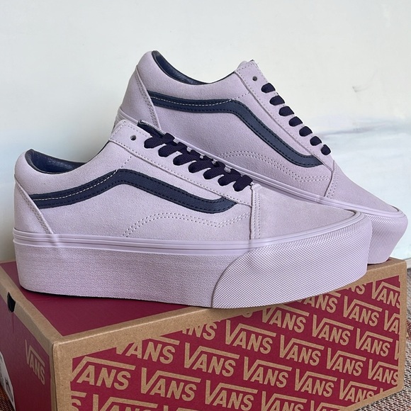 Women’s Vans Old Skool Stackform
Suede Lavender
VN0009PZLAE
Platforms Sneakers - Picture 12 of 16